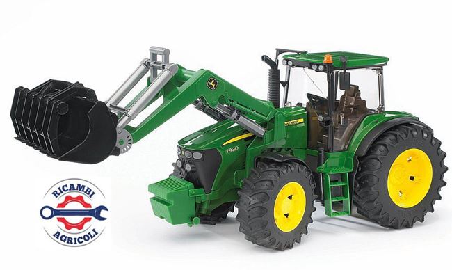 Immagine di Modellino trattore John Deere 7930 in scala 1:16 con benna