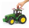 Immagine di Modellino trattore John Deere 7930 in scala 1:16 con benna