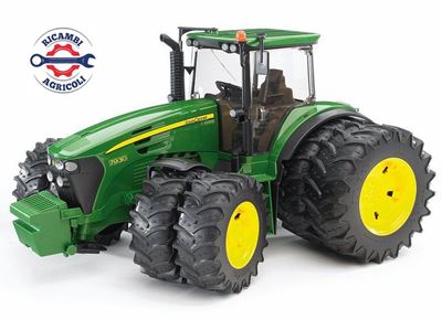 Immagine di Modellino trattore John Deere 7930 in scala 1:16 con ruote gemellate