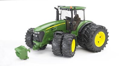 Immagine di Modellino trattore John Deere 7930 in scala 1:16 con ruote gemellate